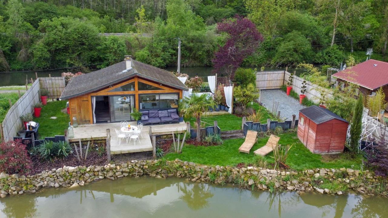 Cottage privatif avec spa au bord de l'eau. Prouilly Extérieur photo