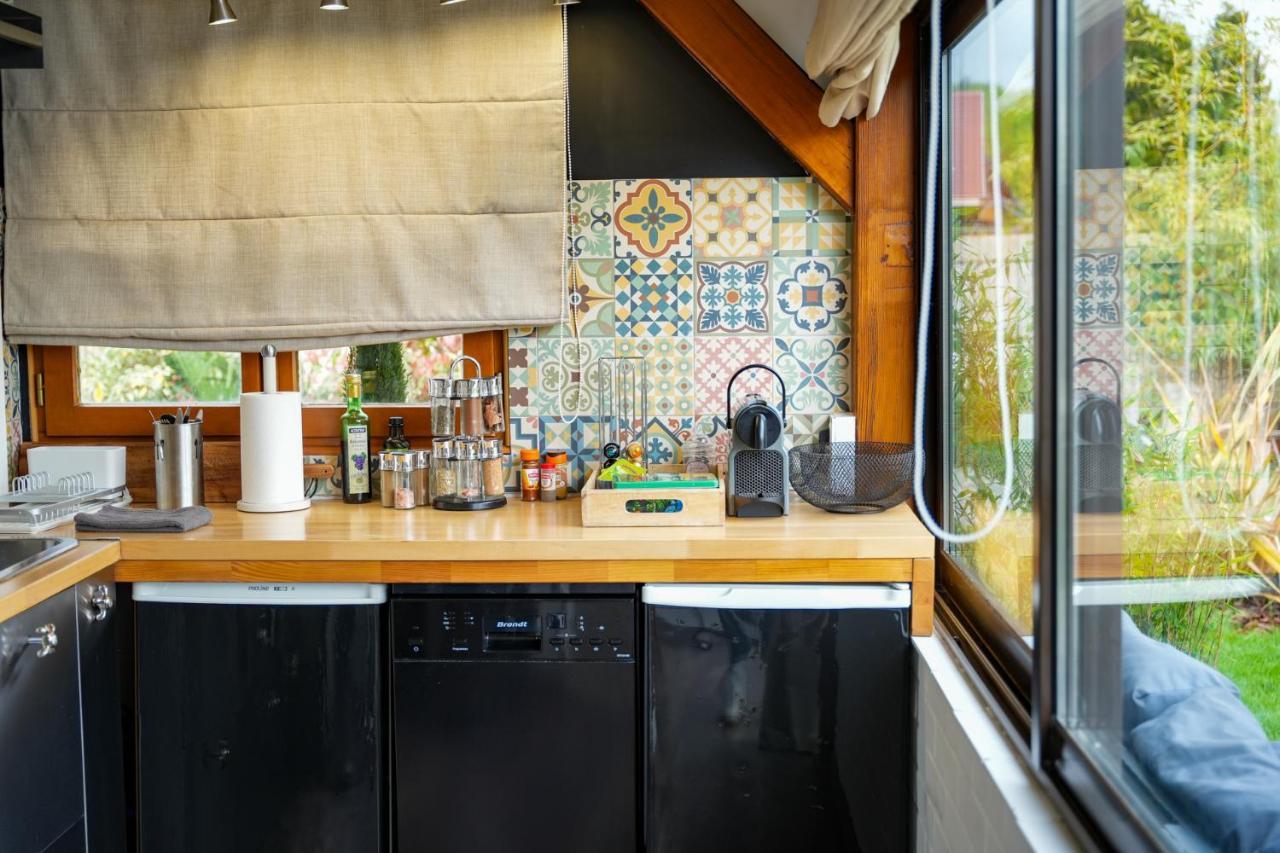 Cottage privatif avec spa au bord de l'eau. Prouilly Extérieur photo