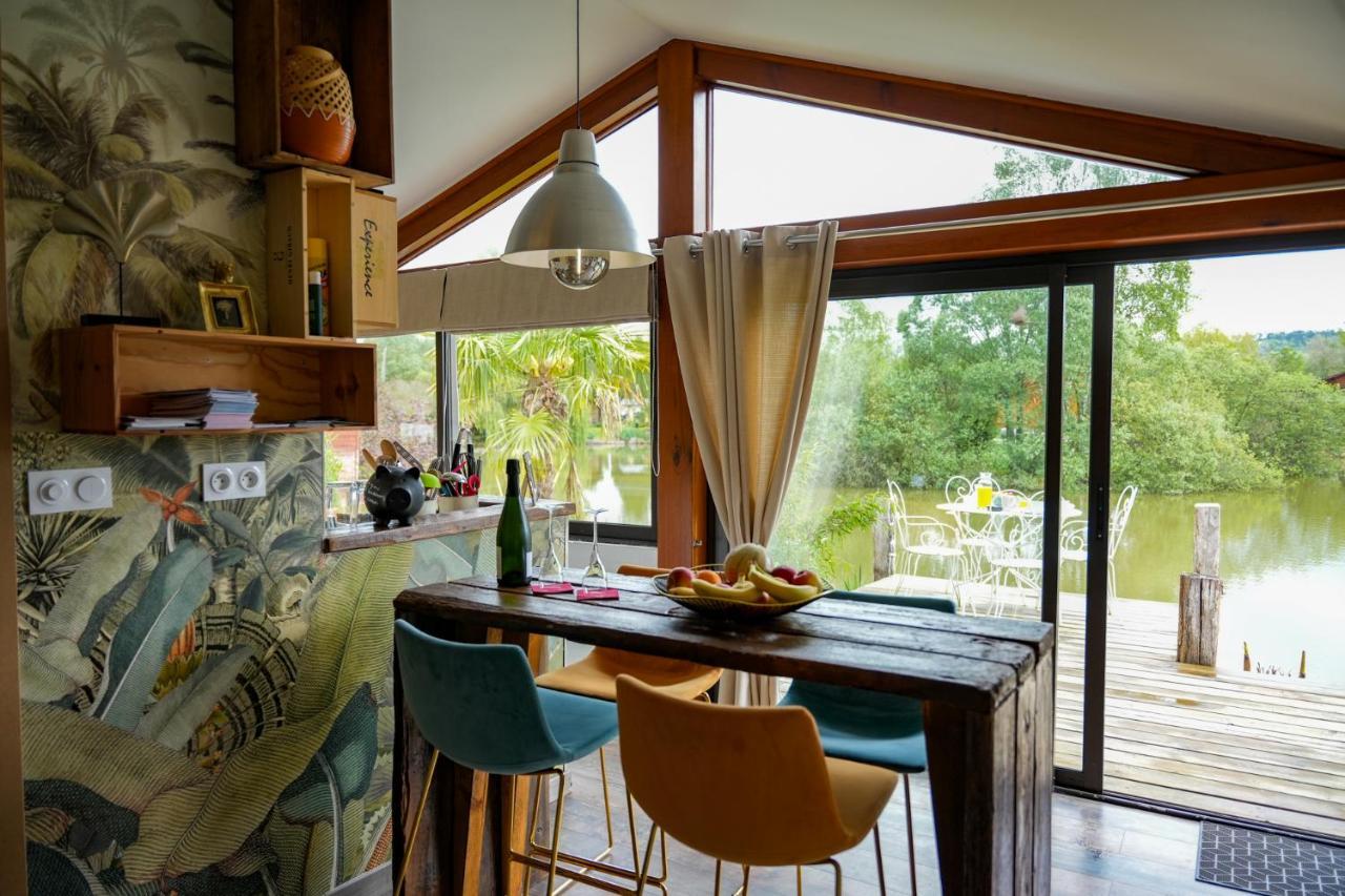 Cottage privatif avec spa au bord de l'eau. Prouilly Extérieur photo